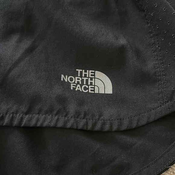 Shorts - Picture 2 of 6